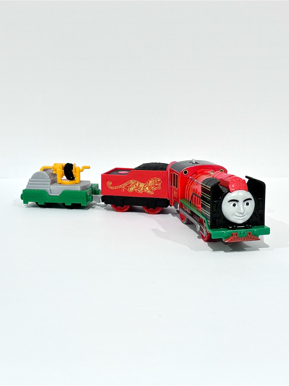 Thomas & Friends Motorized TrackMaster Yong Bao w/ Tender, Winch Car Complete